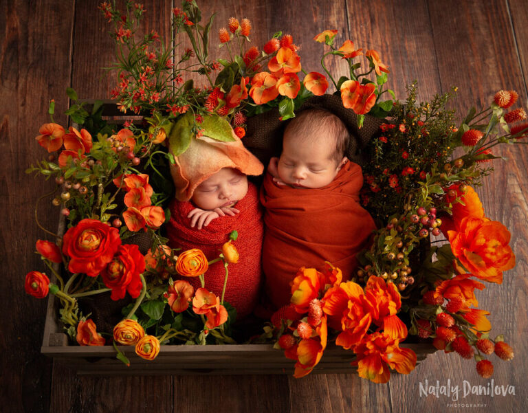 5 Adorable Newborn Twin Poses | Washington DC Newborn Photographer